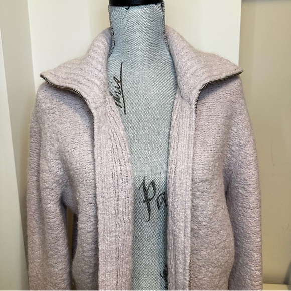 Aritzia | Wilfred Free Marilyn Sweater Soft Lilac Medium - Picture 3 of 12